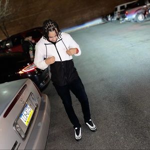 Meet your Posher, Jerome